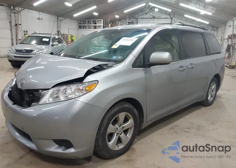 2014 Toyota Sienna Le V6 8 Passenger из США, поврежденный, VIN 5TDKK3DC7ES521116